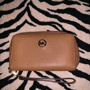 Michael Kors wristlet